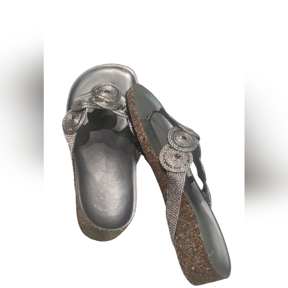 Summer Slip on sandals 👡 🩴Size 8.5 - Picture 4 of 7